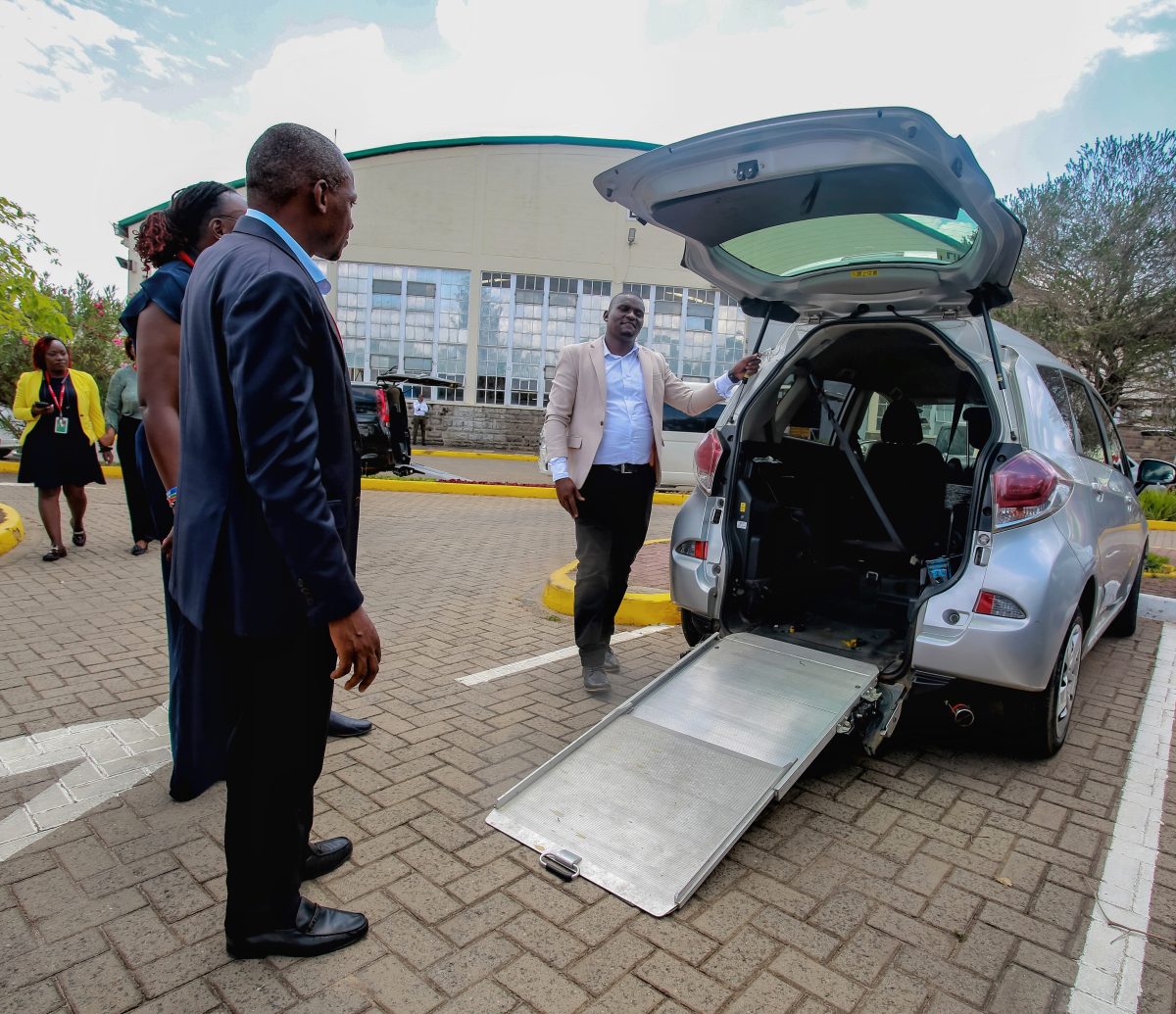 Toyota Ractis with Wheelchair Ramp